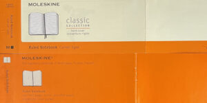 新旧Mokeskineの帯